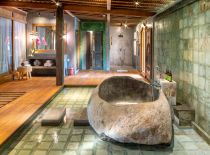 Villa Nag Shampa, Master Bathroom